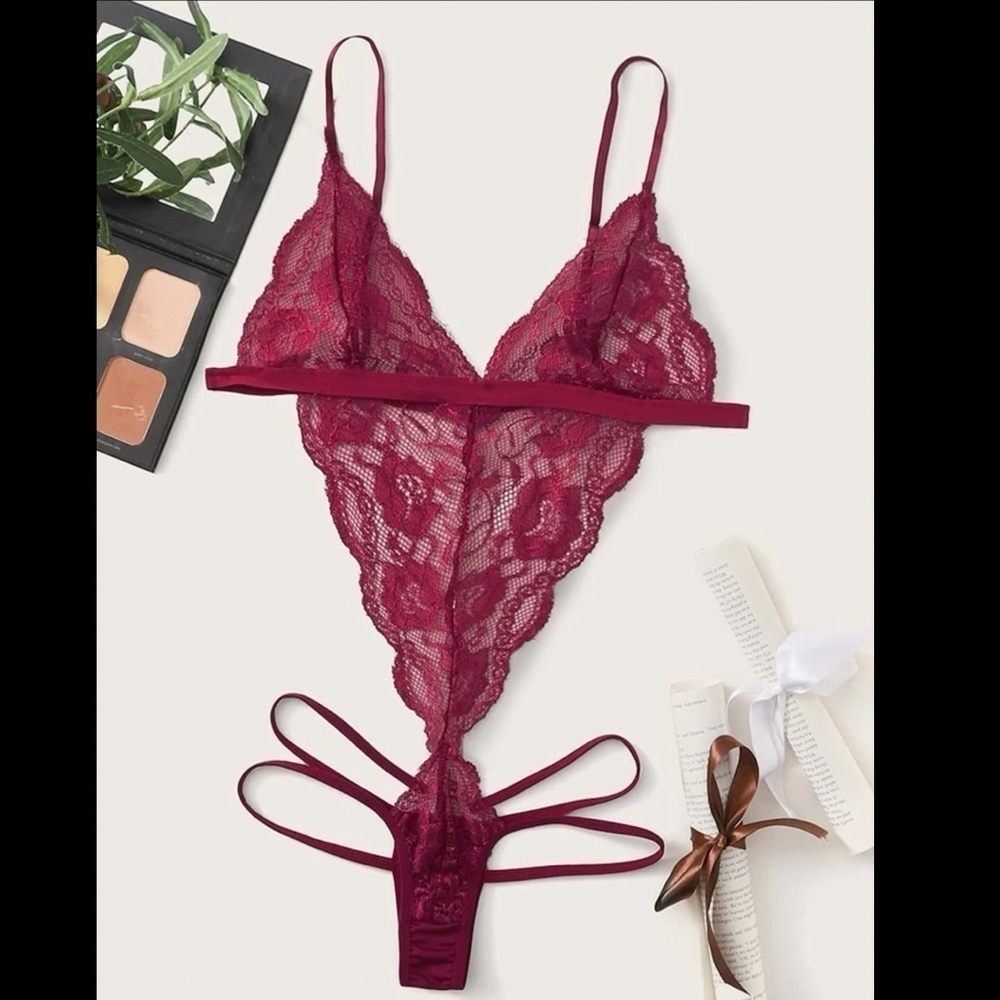Floral Lace Scallop Trim Bodysuit